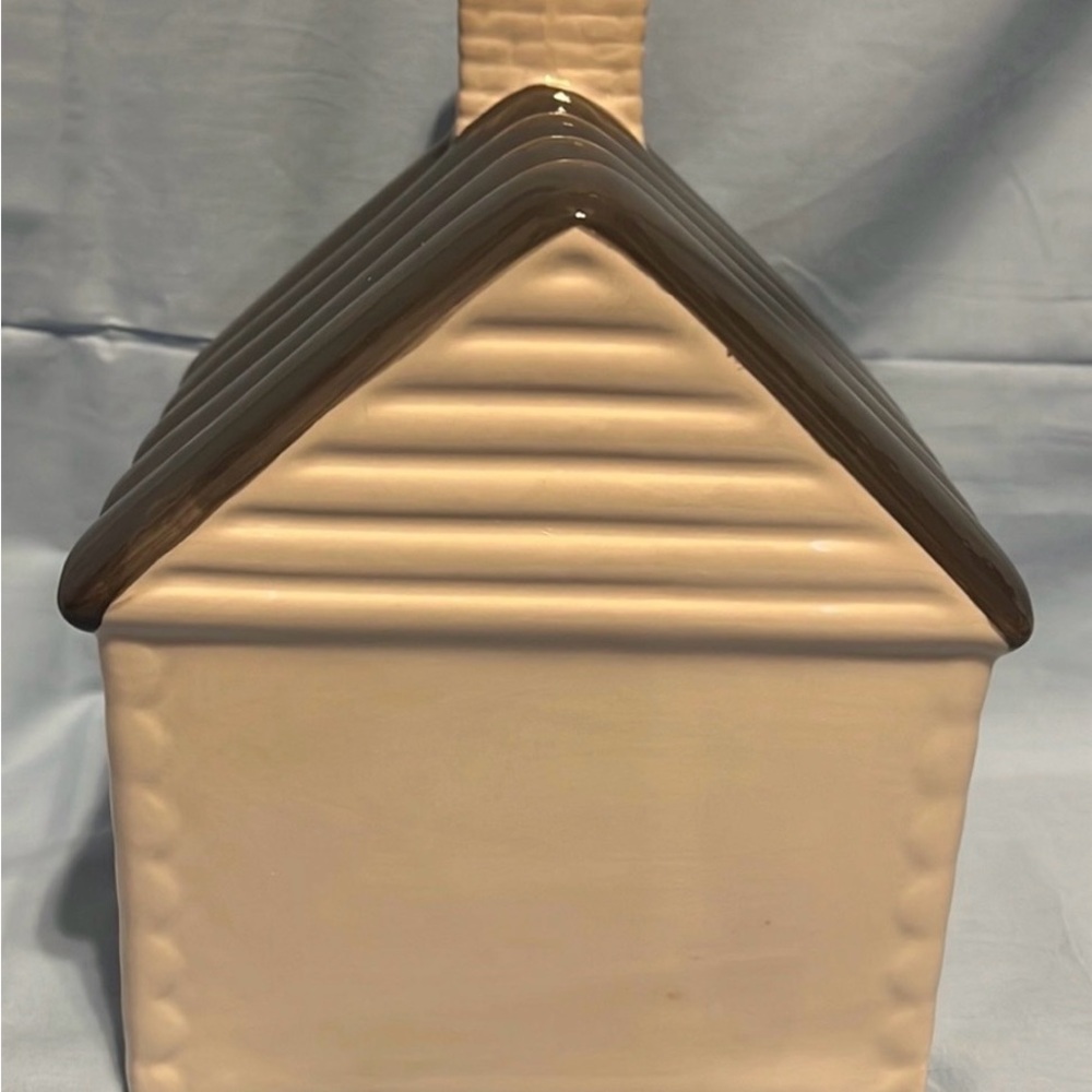 NIB Rae Dunn ceramic cabin - Picture 5 of 5